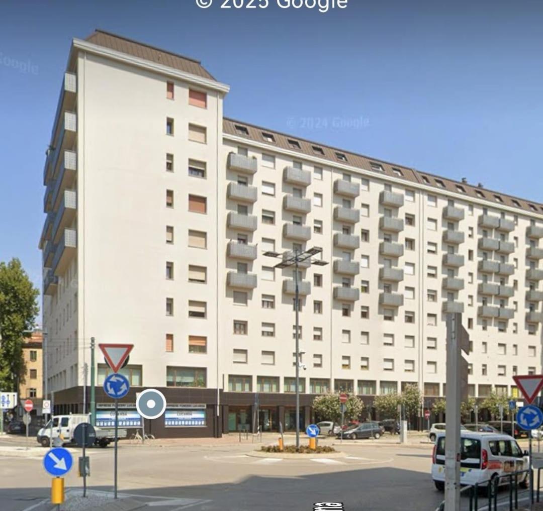 Quietnest Station Flat 86sqm 100m To Bus Station 300m To Train Station * Venice
