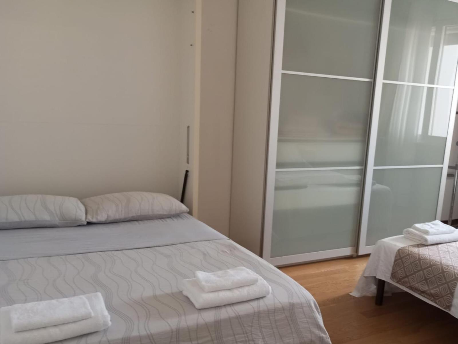Apartment Quietnest Station Flat 86sqm 100m To Bus Station 300m To Train Station