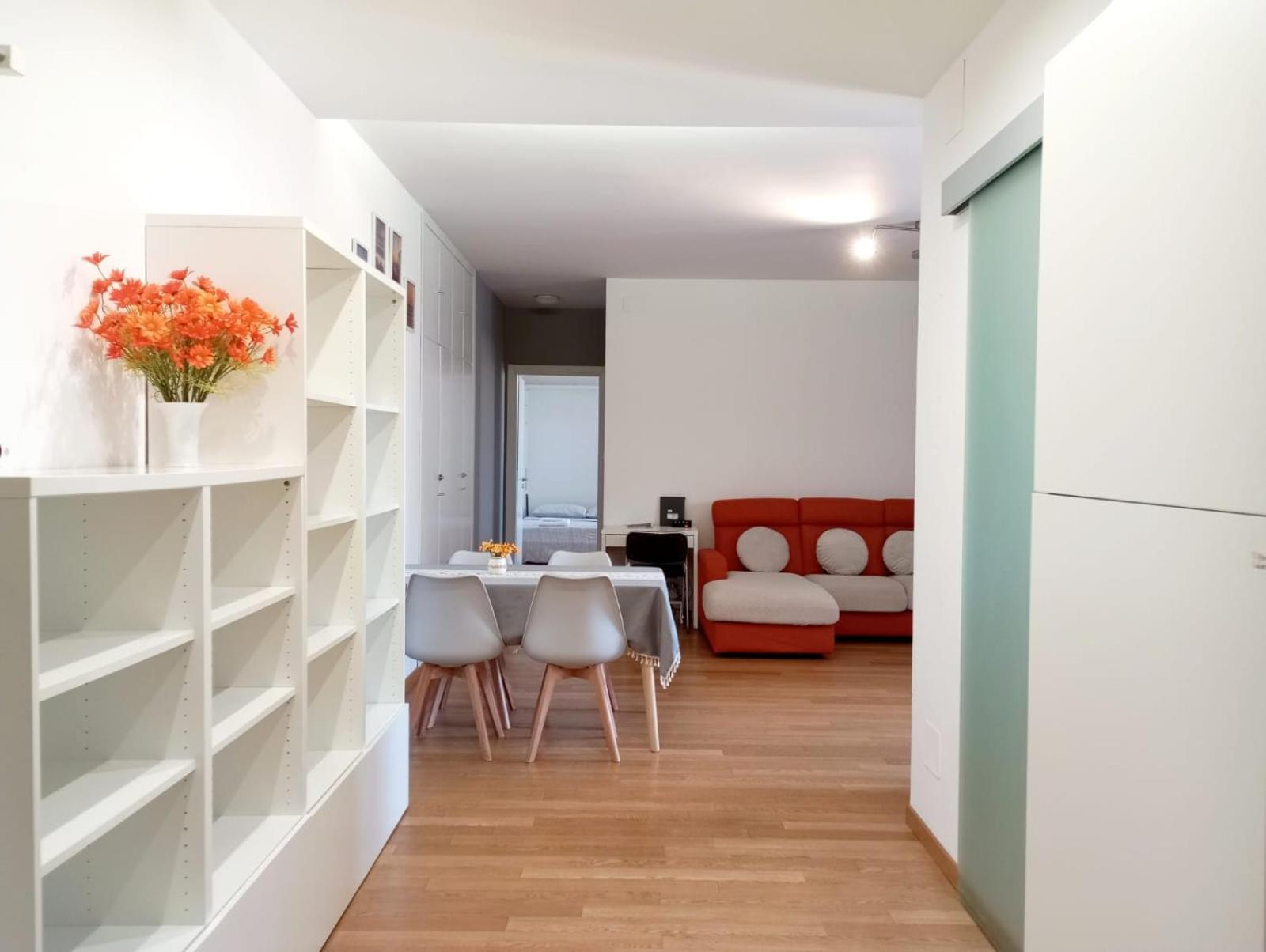 Quietnest Station Flat 86sqm 100m To Bus Station 300m To Train Station Apartment *